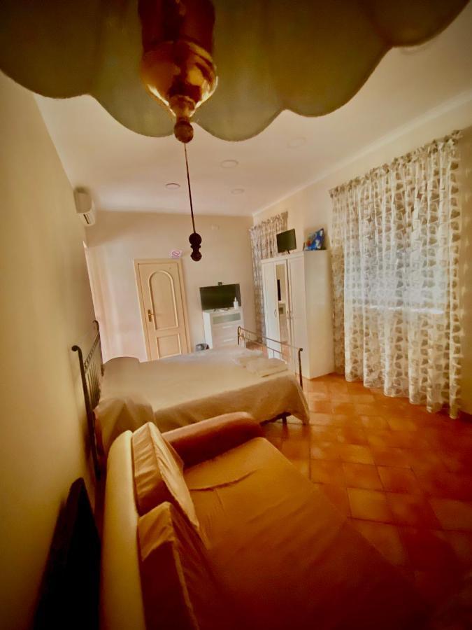 Casa Di Nonna Mia Bed & Breakfast Napoli Dış mekan fotoğraf
